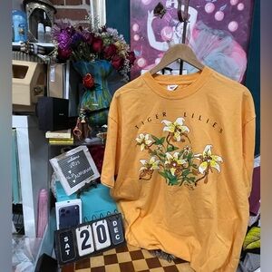 Vintage Petal Pets Tiger Lillies Pun Joke Gag T-Shirt